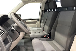 Valkoinen Volkswagen Transporter 2019 kuva 8.