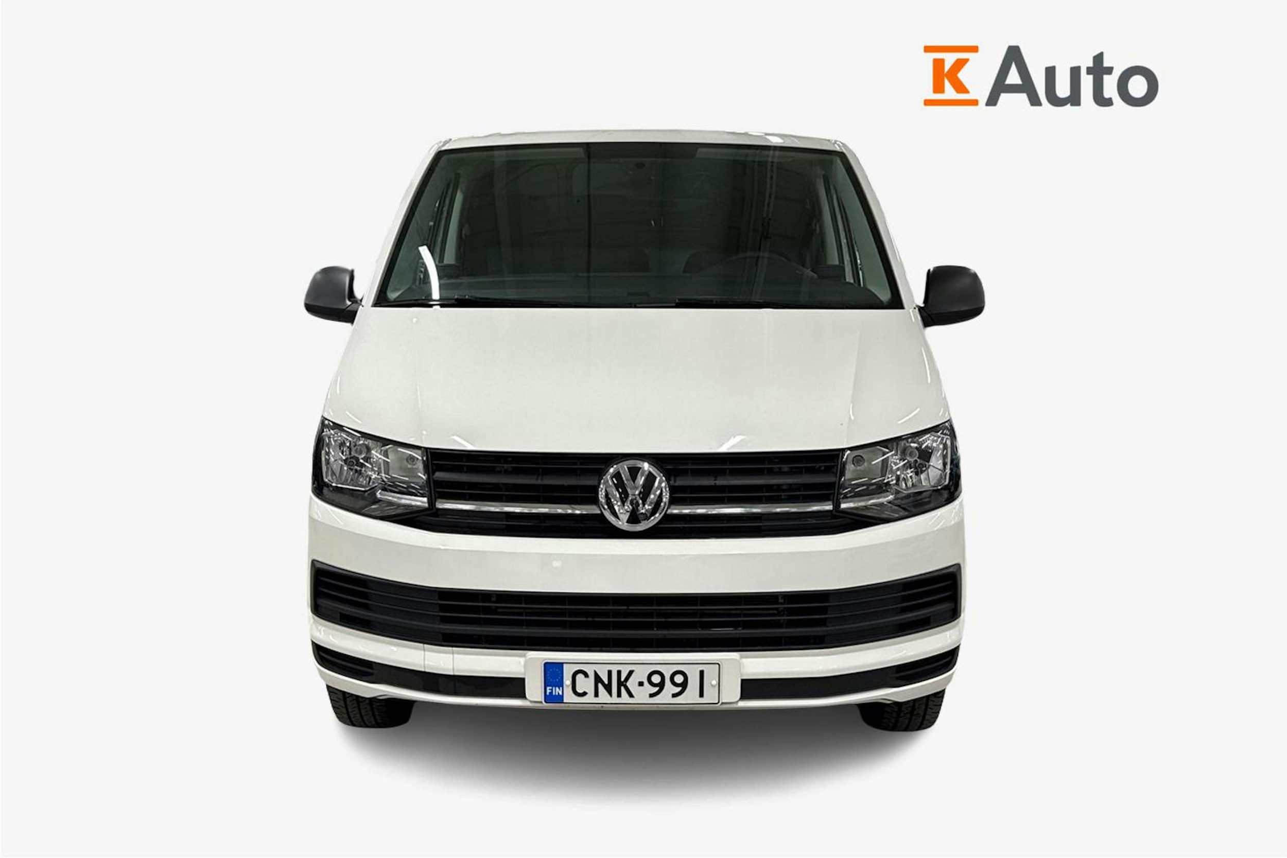 valkoinen Volkswagen Transporter 2019 kuva 5.
