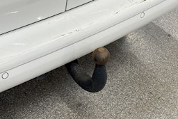 valkoinen Volkswagen Transporter 2019 kuva 16.