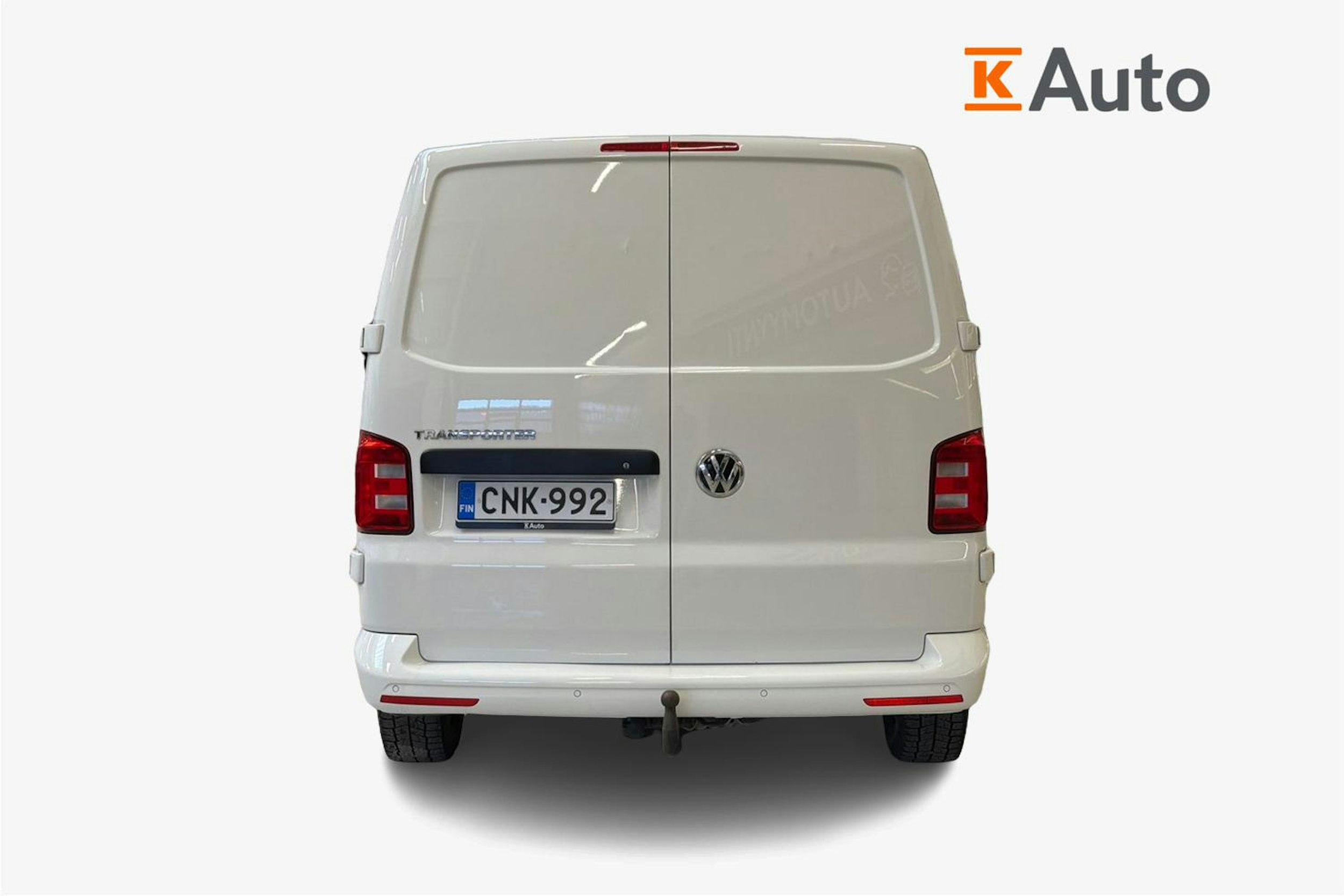 valkoinen Volkswagen Transporter 2019 kuva 4.