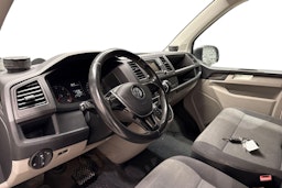 Valkoinen Volkswagen Transporter 2019 kuva 3.