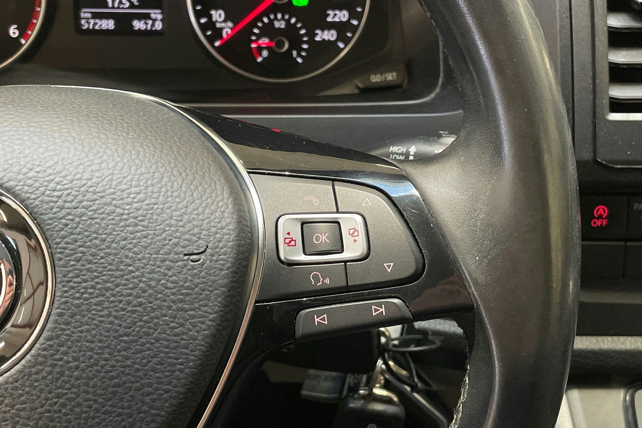 hopea Volkswagen Transporter 2019 kuva 22.