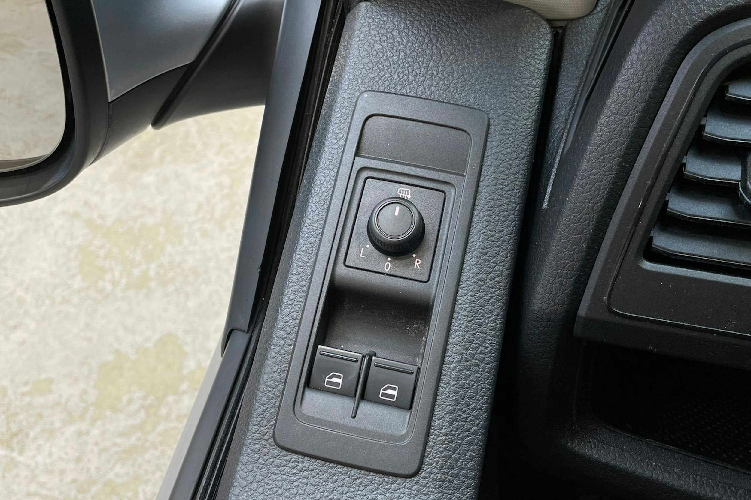 hopea Volkswagen Transporter 2019 kuva 23.