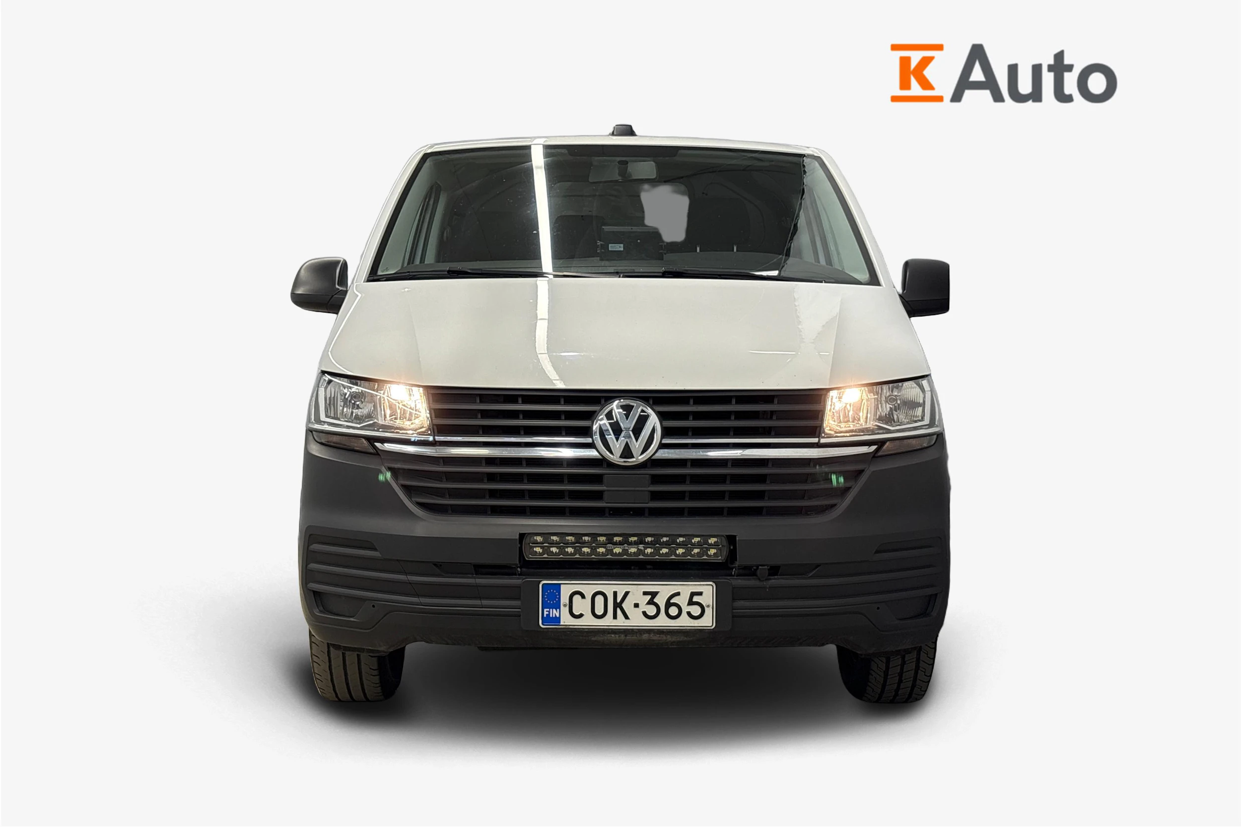 valkoinen Volkswagen Transporter 2019 kuva 4.