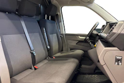 valkoinen Volkswagen Transporter 2019 kuva 9.