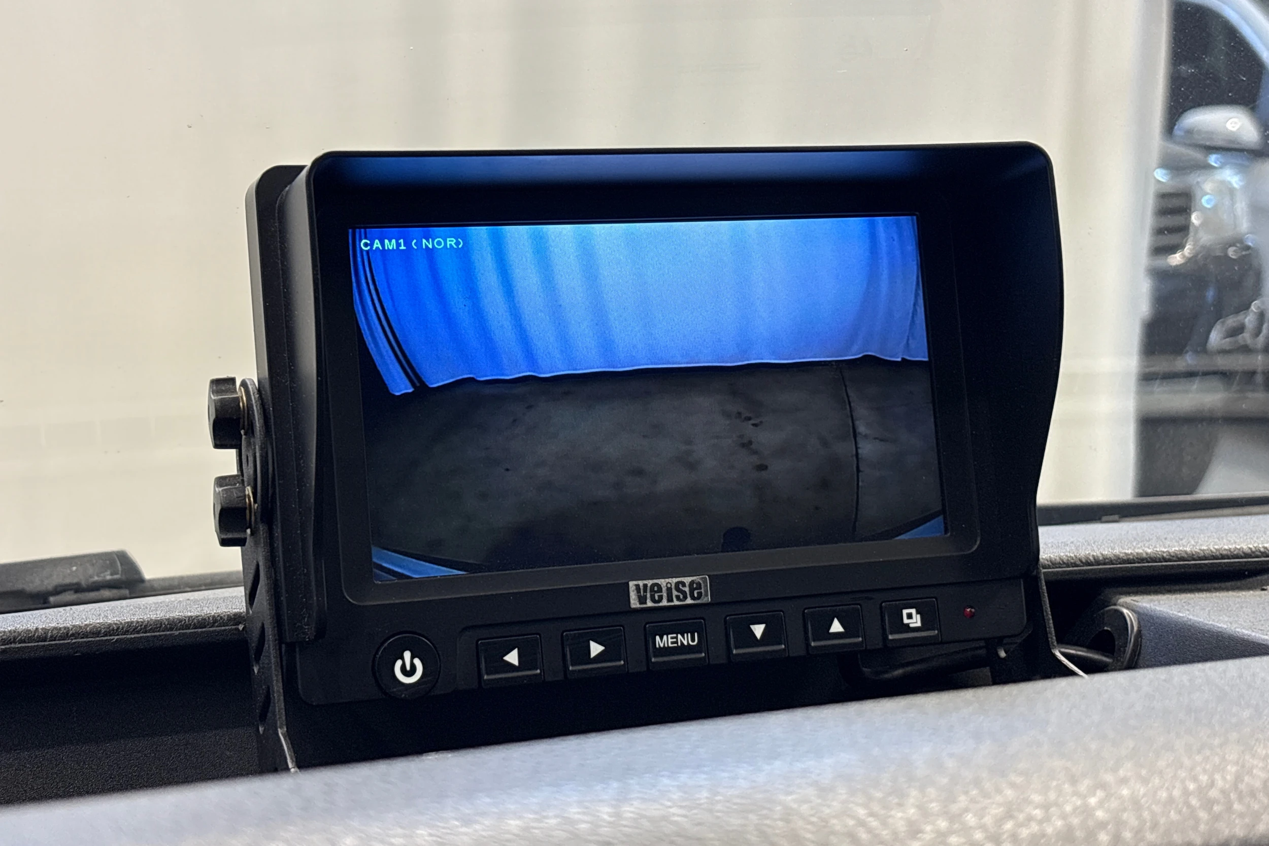 valkoinen Volkswagen Transporter 2019 kuva 13.