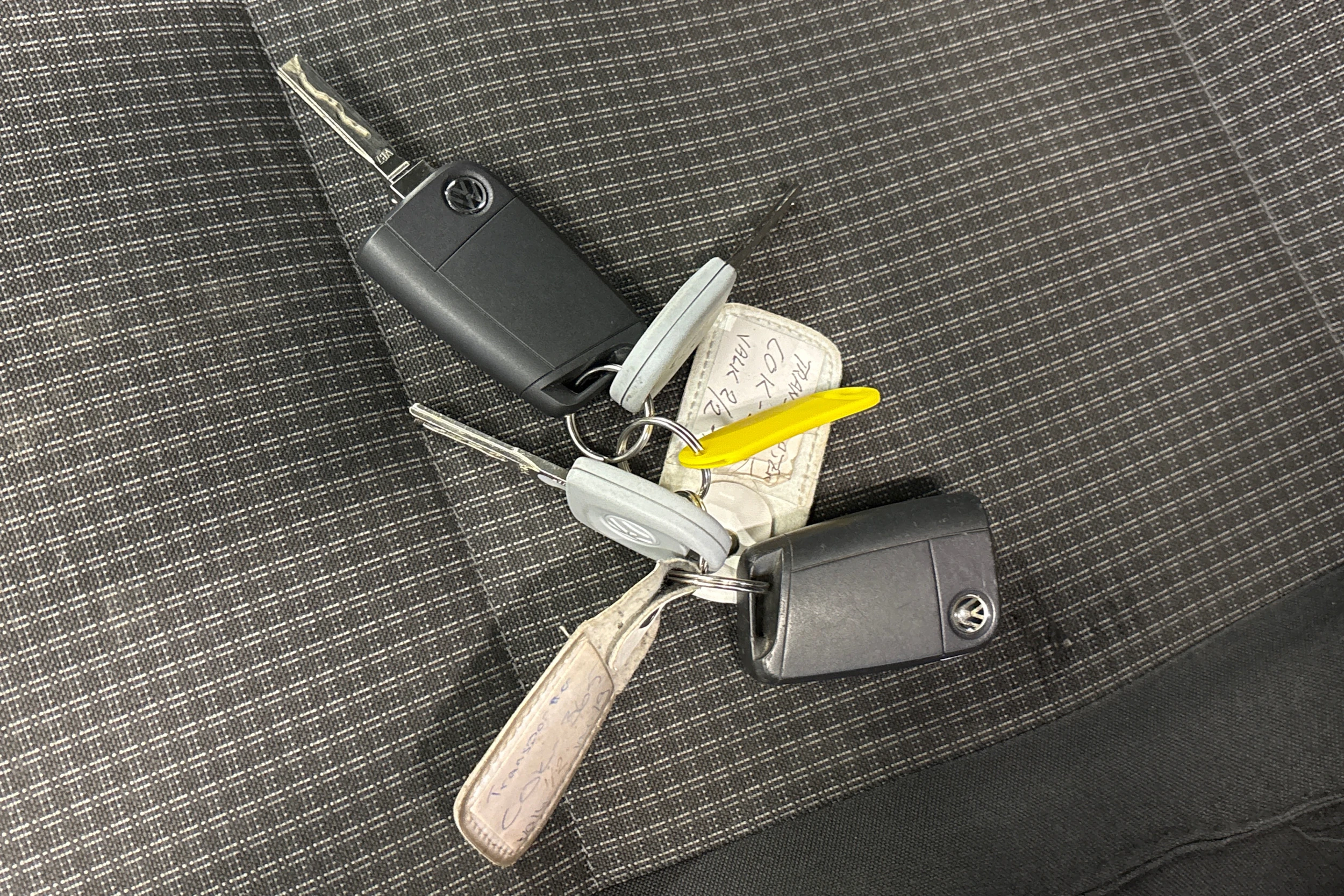 valkoinen Volkswagen Transporter 2019 kuva 26.