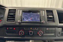 harmaa Volkswagen Transporter 2019 kuva 17.