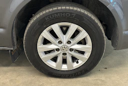 harmaa Volkswagen Transporter 2019 kuva 22.