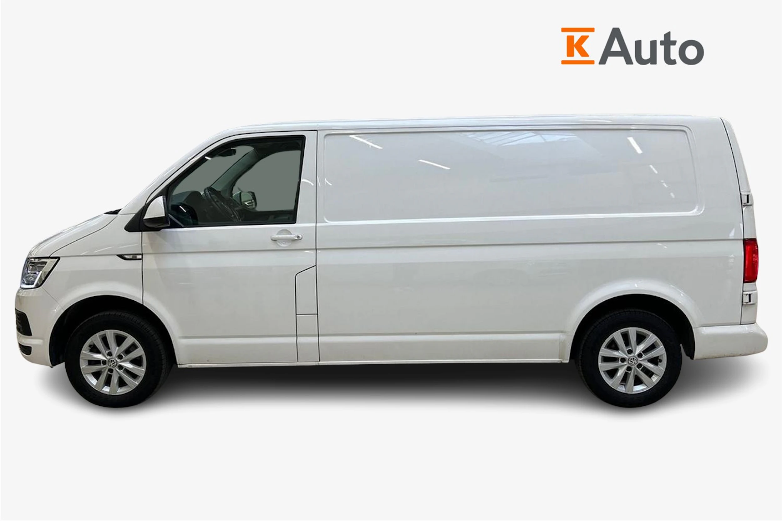 valkoinen Volkswagen Transporter 2019 kuva 7.