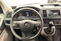 sininen Volkswagen Transporter 2019 kuva 15.
