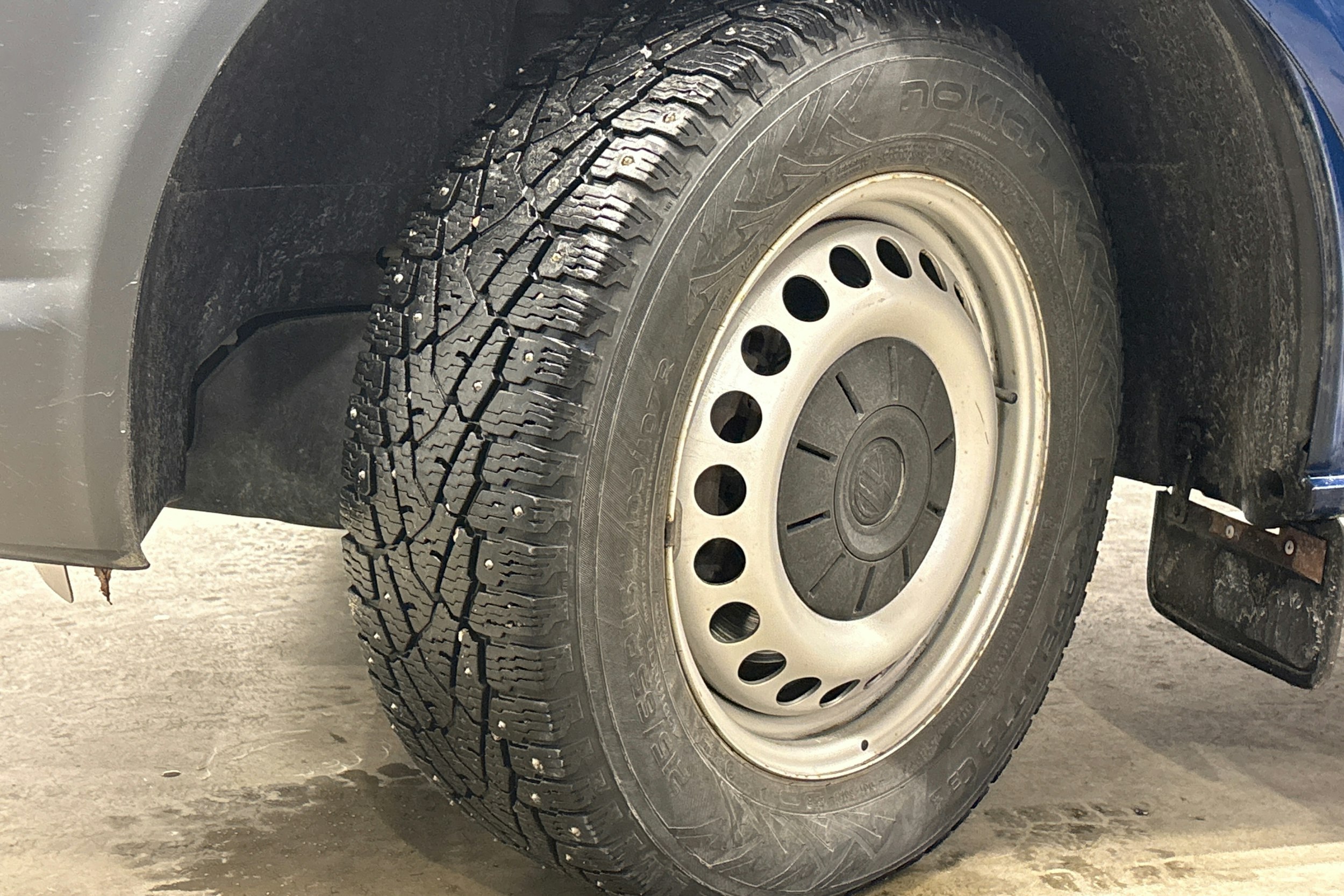 sininen Volkswagen Transporter 2019 kuva 20.