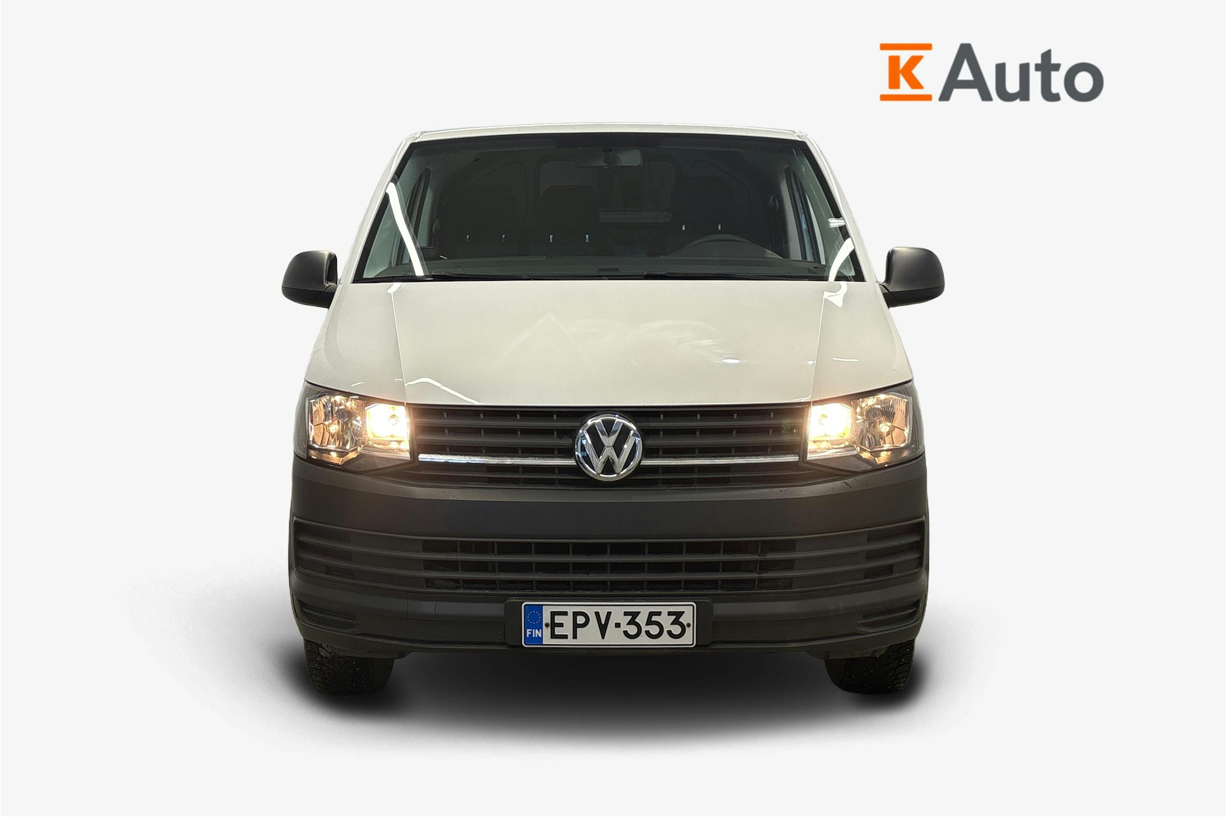 valkoinen Volkswagen Transporter 2019 kuva 5.