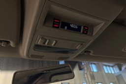 valkoinen Volkswagen Transporter 2019 kuva 18.