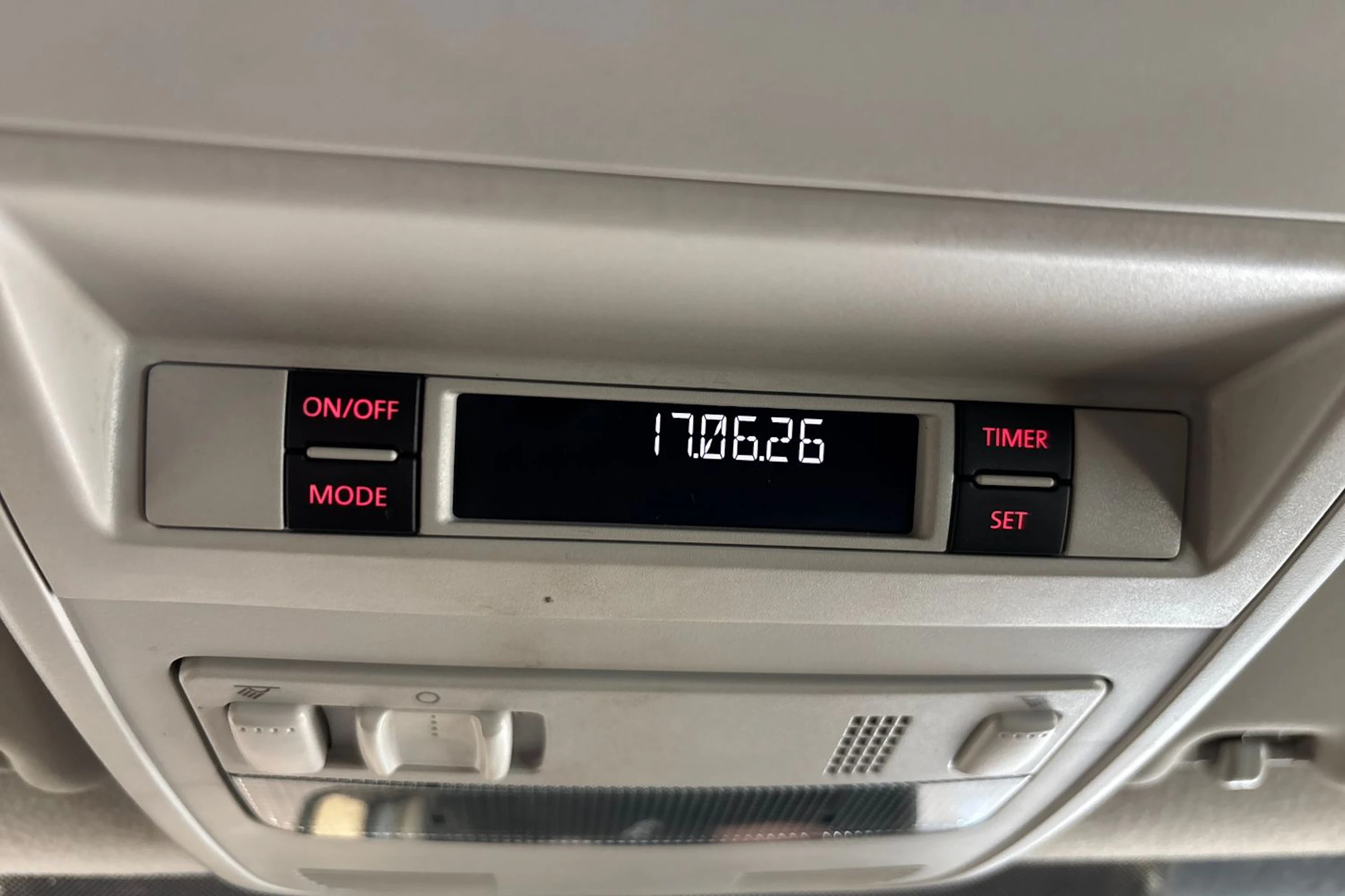 Valkoinen Volkswagen TRANSPORTER 2019 kuva 13.