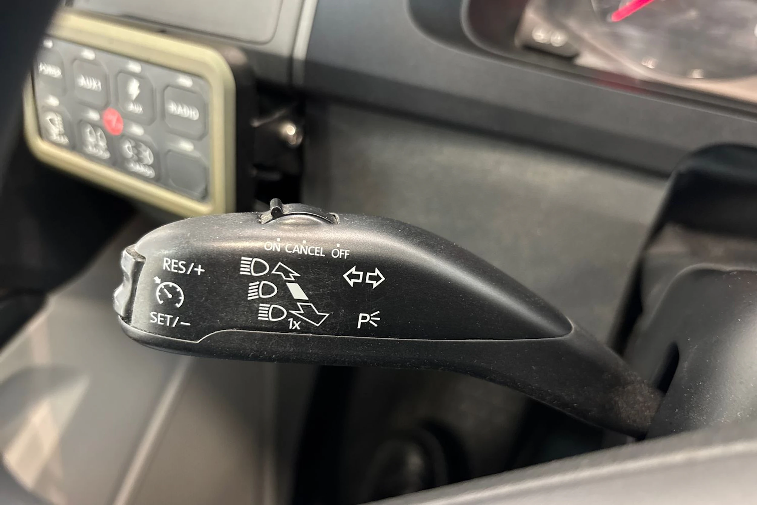 Valkoinen Volkswagen TRANSPORTER 2019 kuva 16.
