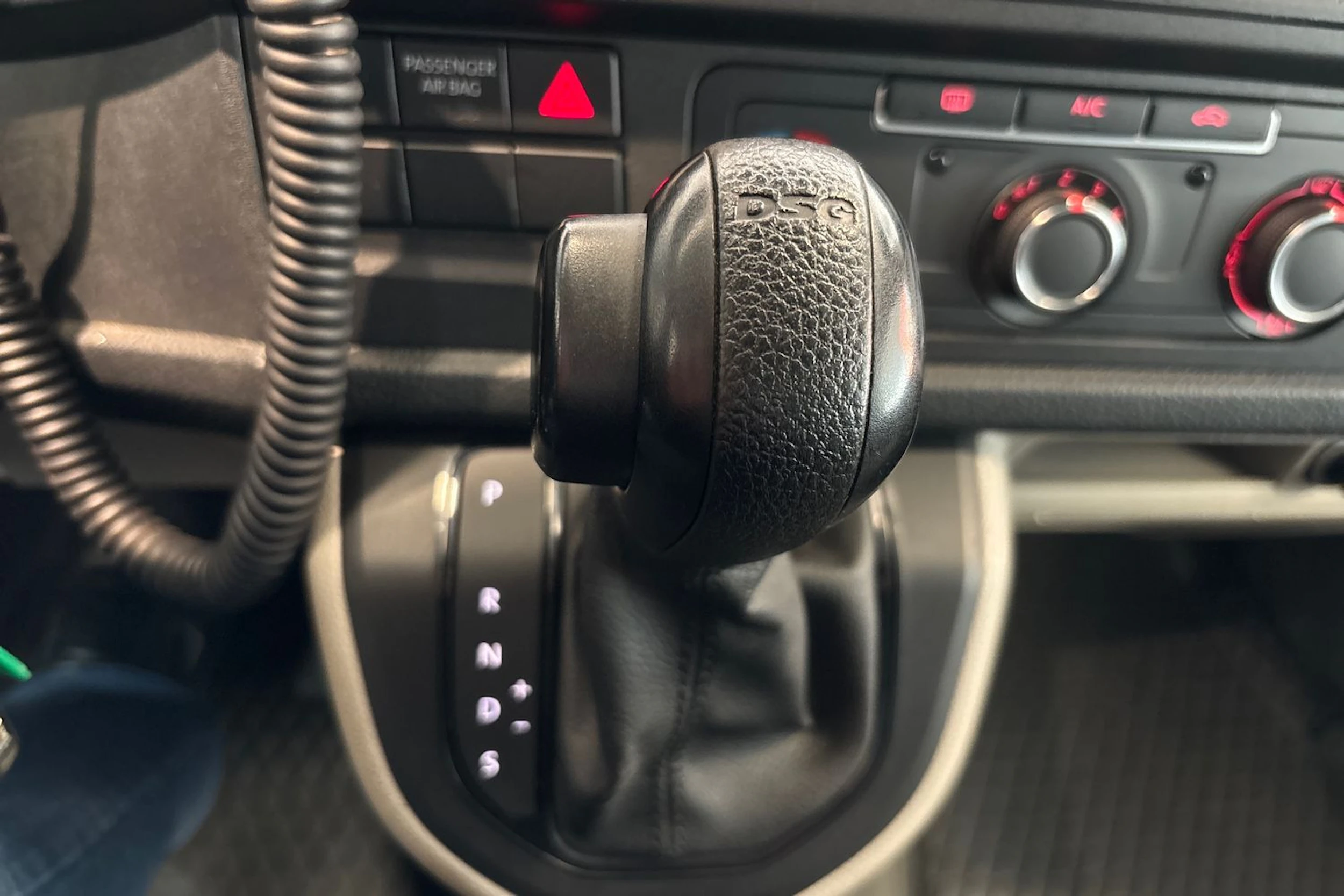 Valkoinen Volkswagen TRANSPORTER 2019 kuva 19.