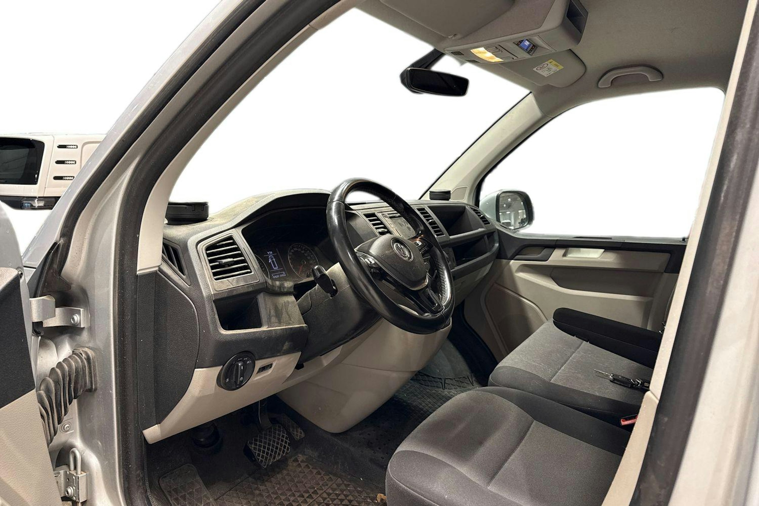 hopea Volkswagen Transporter 2019 kuva 3.