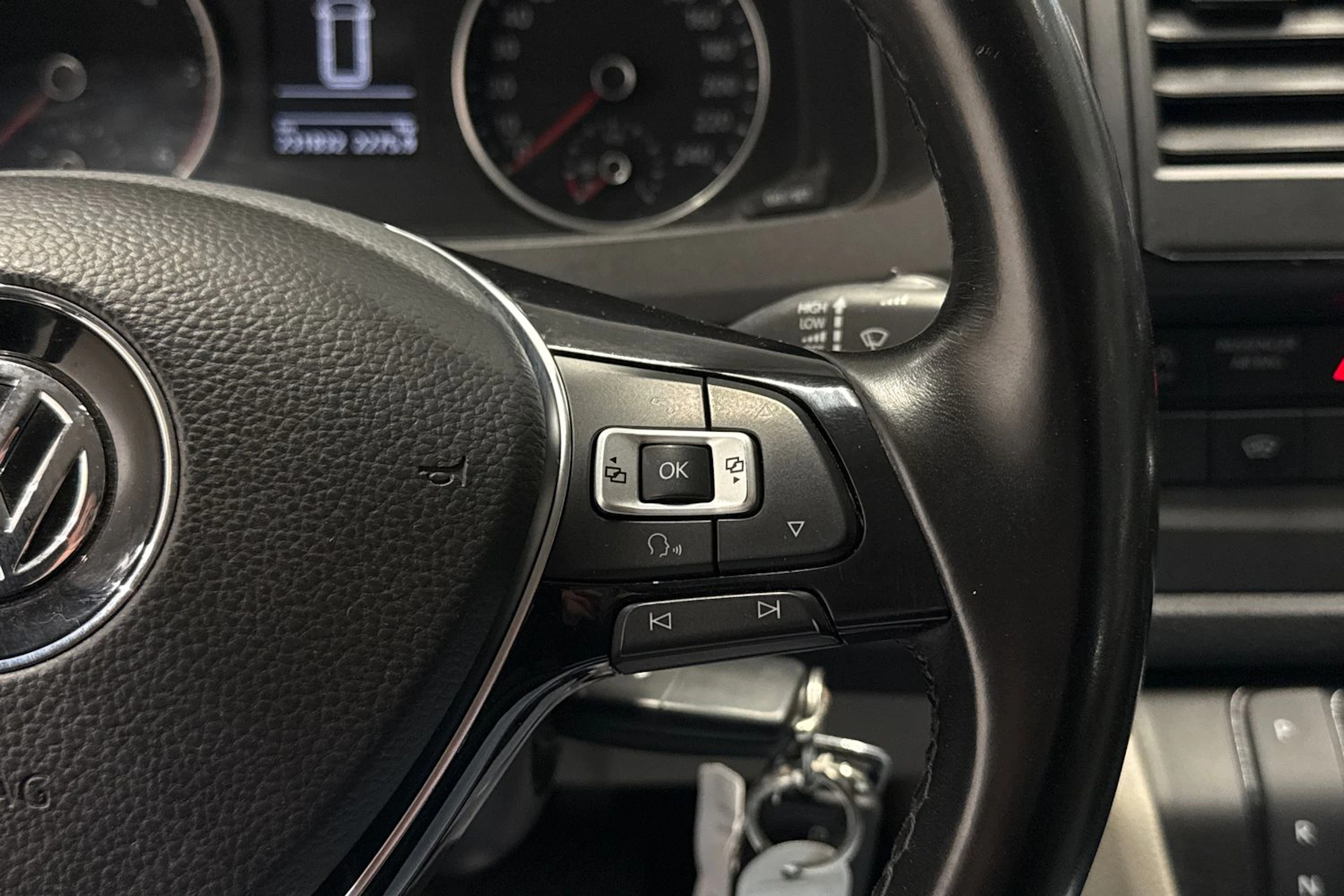 Musta Volkswagen TRANSPORTER 2019 kuva 20.