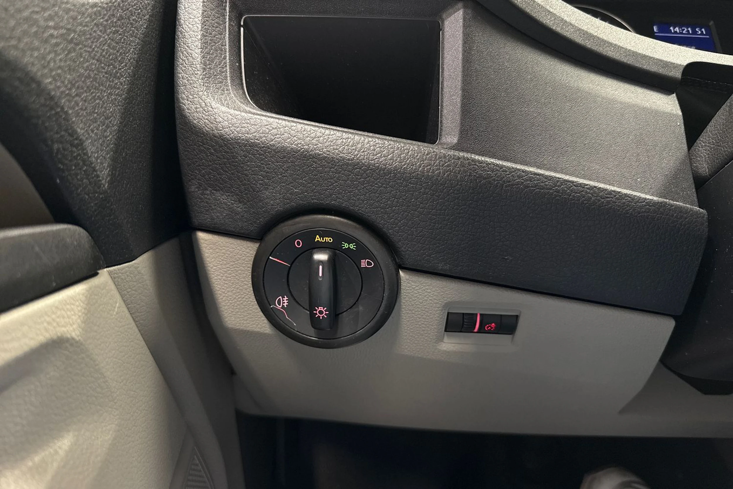 Musta Volkswagen TRANSPORTER 2019 kuva 25.