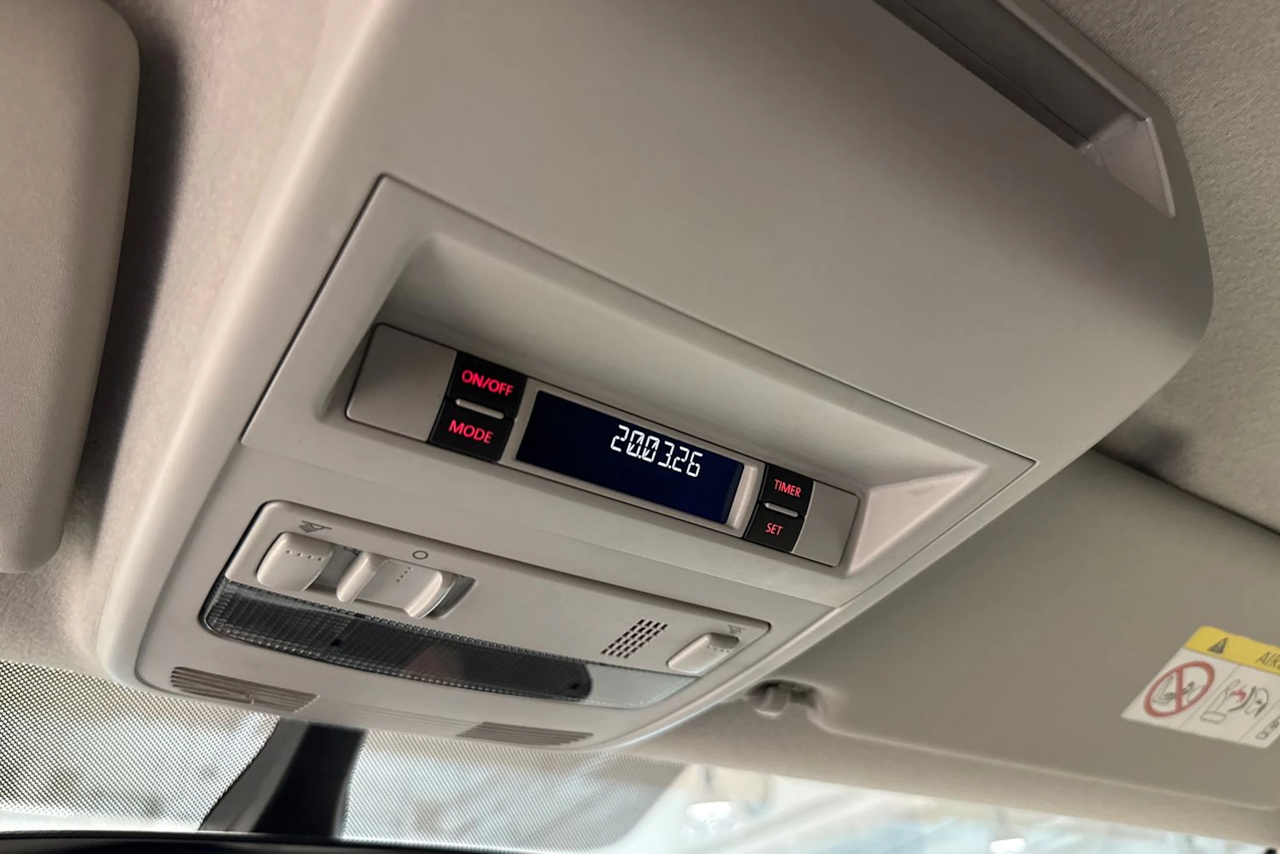 Musta Volkswagen TRANSPORTER 2019 kuva 27.