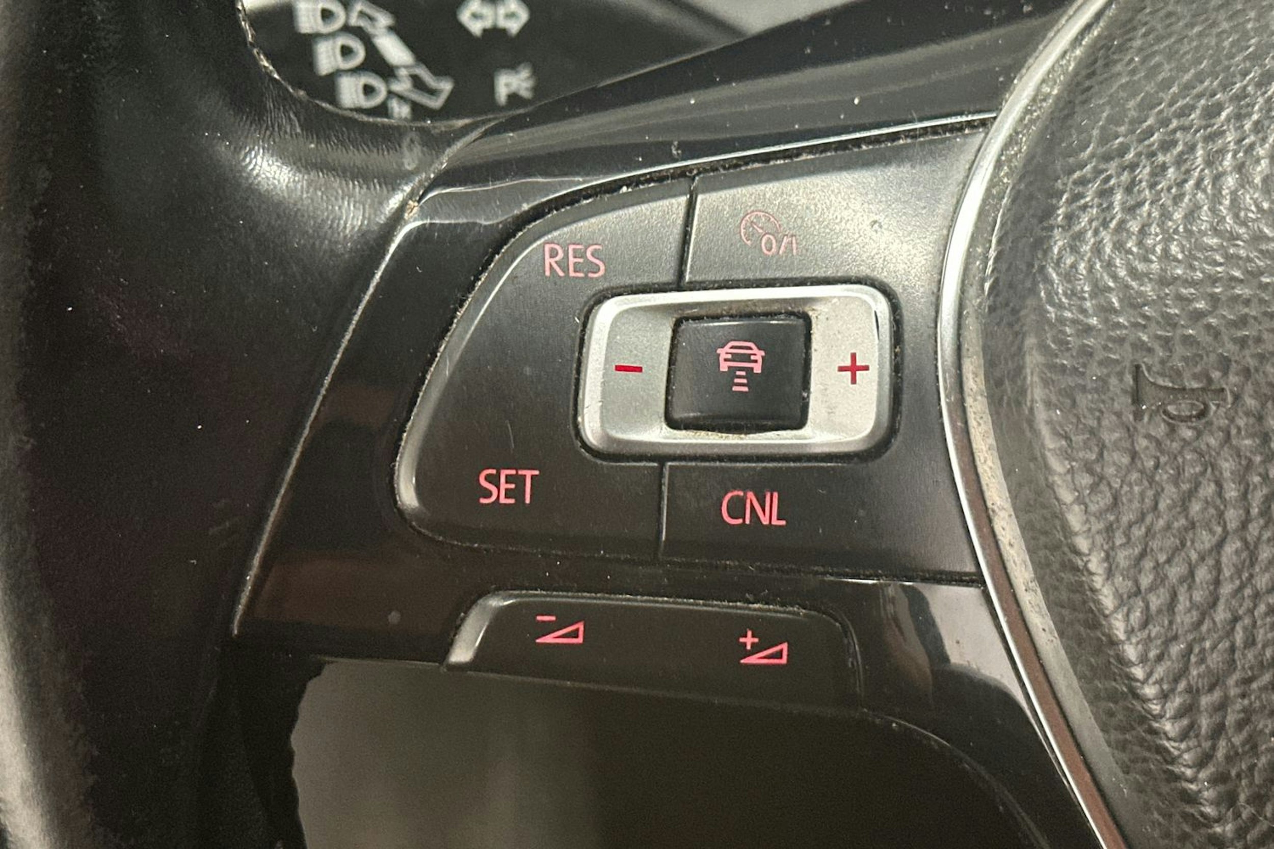 sininen Volkswagen Transporter 2019 kuva 15.
