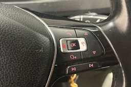 sininen Volkswagen Transporter 2019 kuva 16.