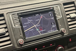 sininen Volkswagen Transporter 2019 kuva 18.