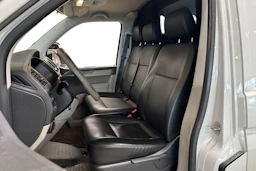 valkoinen Volkswagen Transporter 2019 kuva 3.