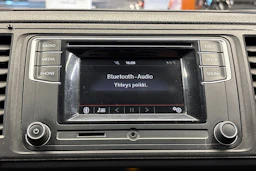 valkoinen Volkswagen Transporter 2019 kuva 19.