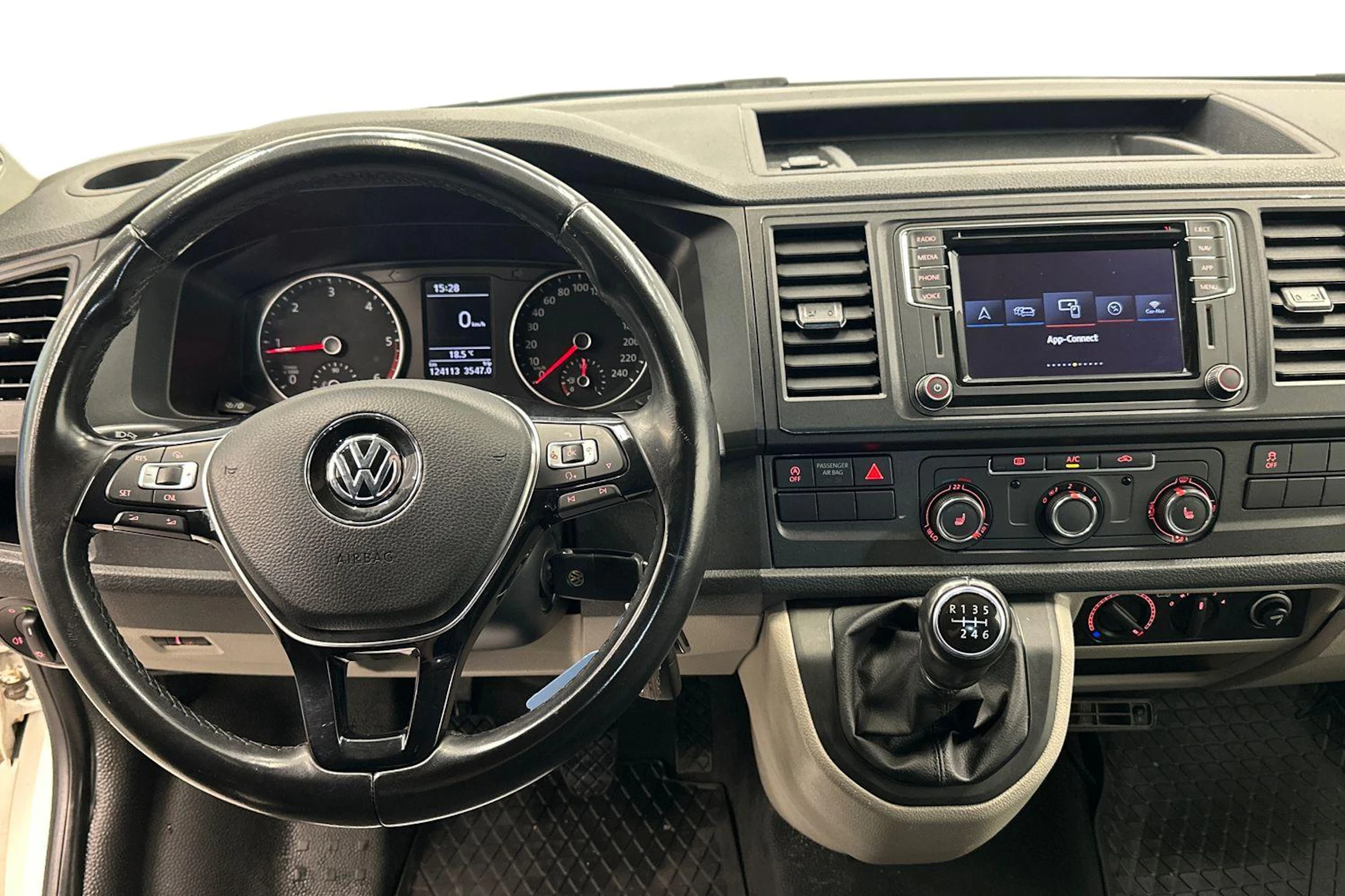 valkoinen Volkswagen Transporter 2019 kuva 7.