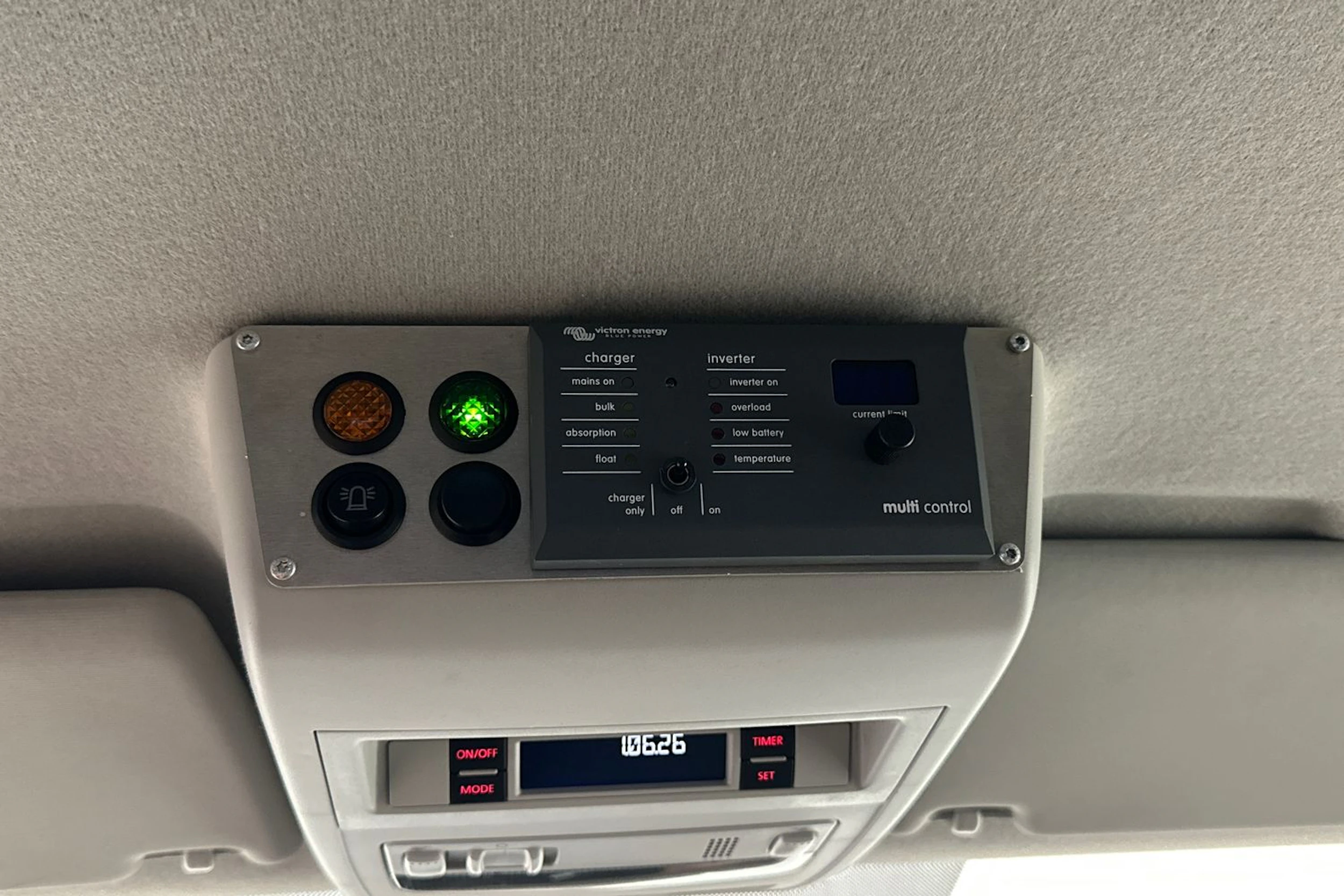 valkoinen Volkswagen Transporter 2019 kuva 20.