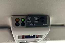 valkoinen Volkswagen Transporter 2019 kuva 20.