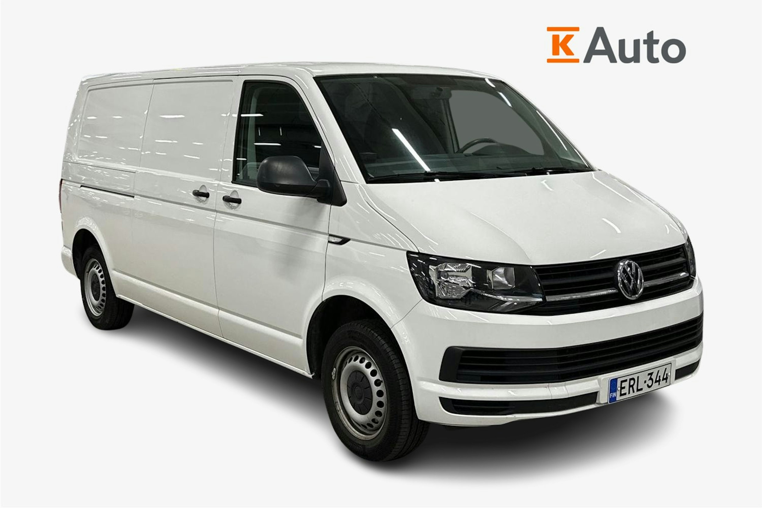Valkoinen Volkswagen Transporter 2019 kuva 1.