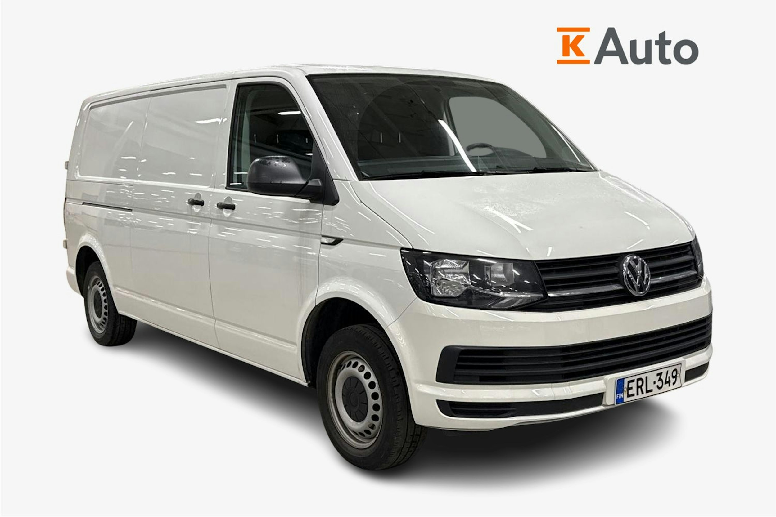 valkoinen Volkswagen Transporter 2019 kuva 1.