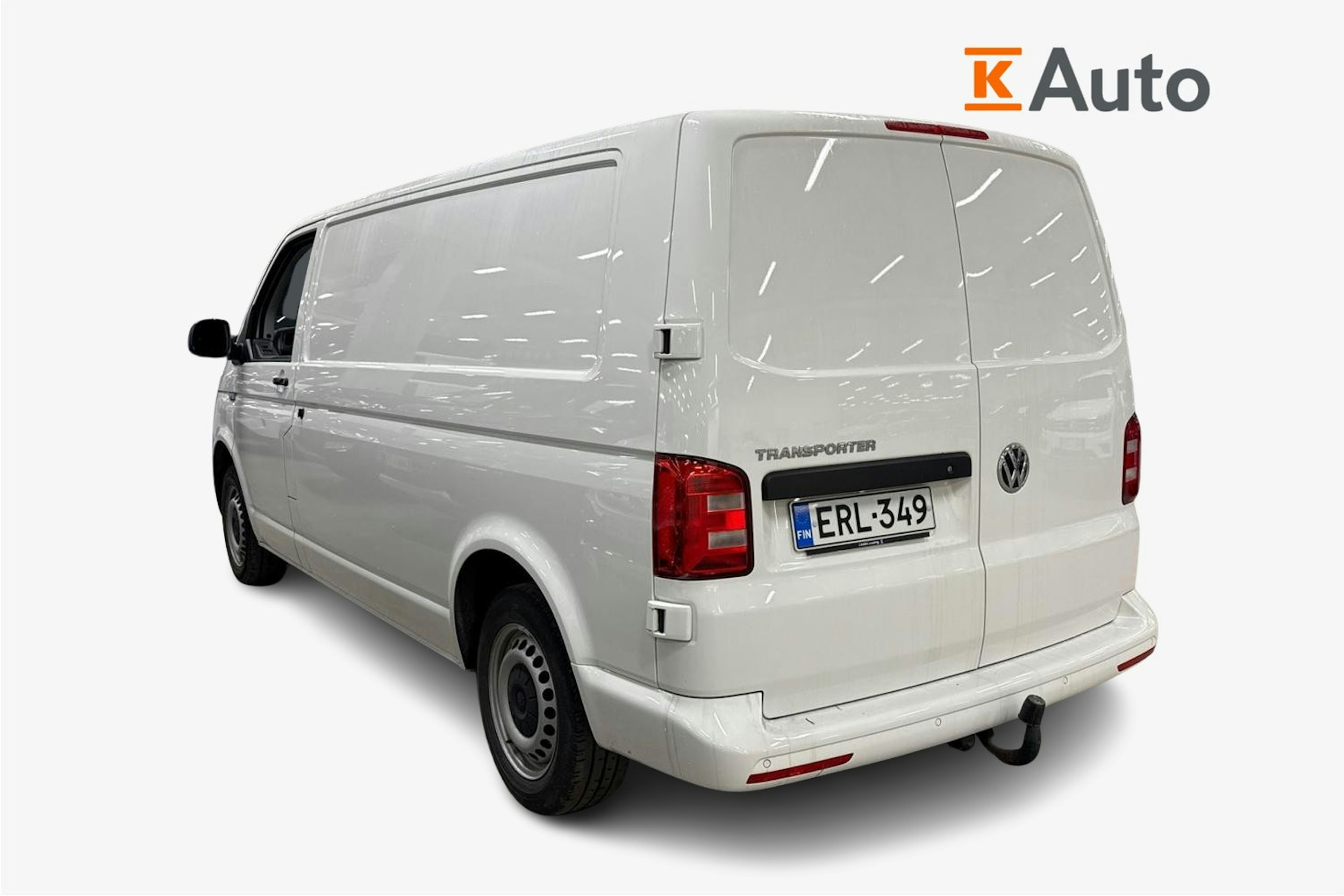 valkoinen Volkswagen Transporter 2019 kuva 2.