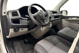 valkoinen Volkswagen Transporter 2019 kuva 3.
