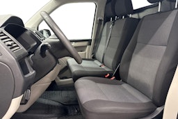 valkoinen Volkswagen Transporter 2019 kuva 8.