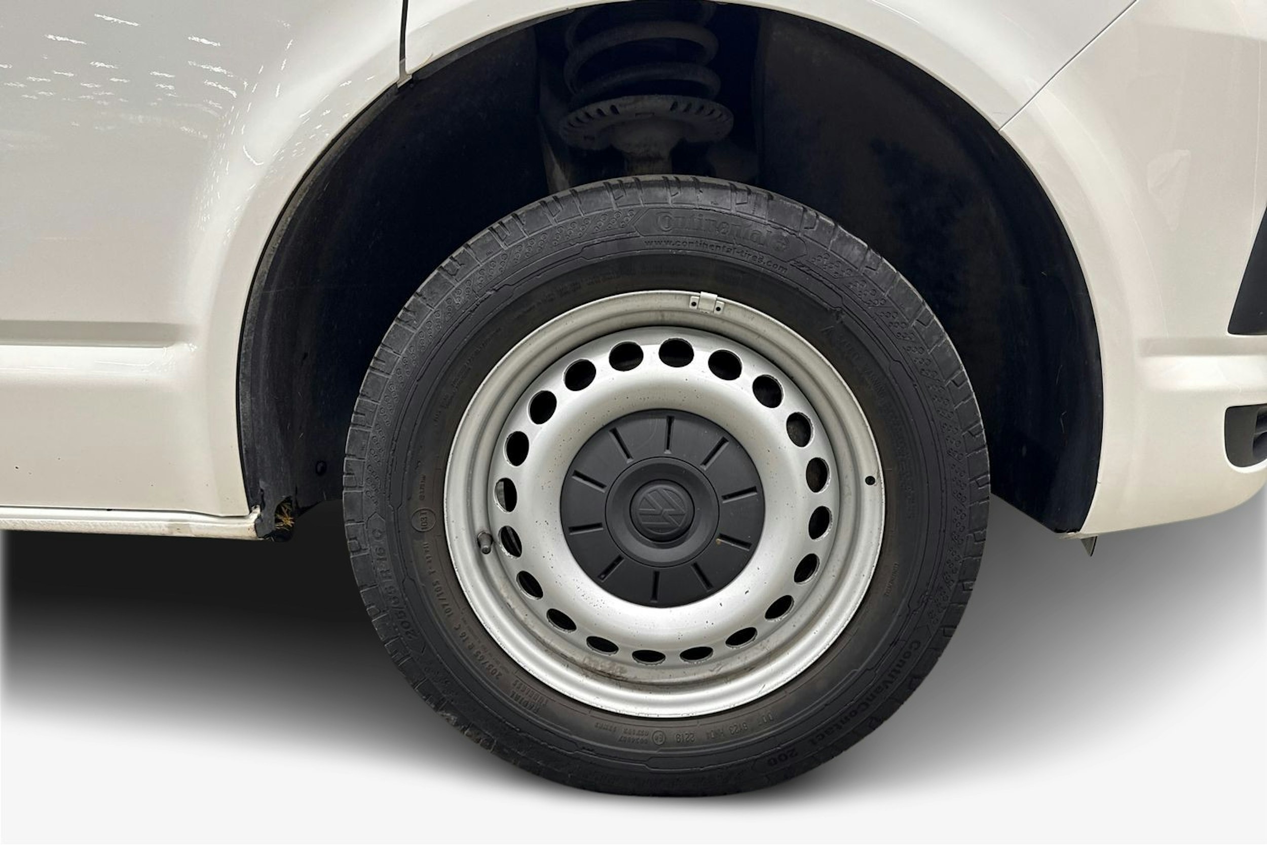 valkoinen Volkswagen Transporter 2019 kuva 12.
