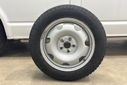 valkoinen Volkswagen Transporter 2019 kuva 24.