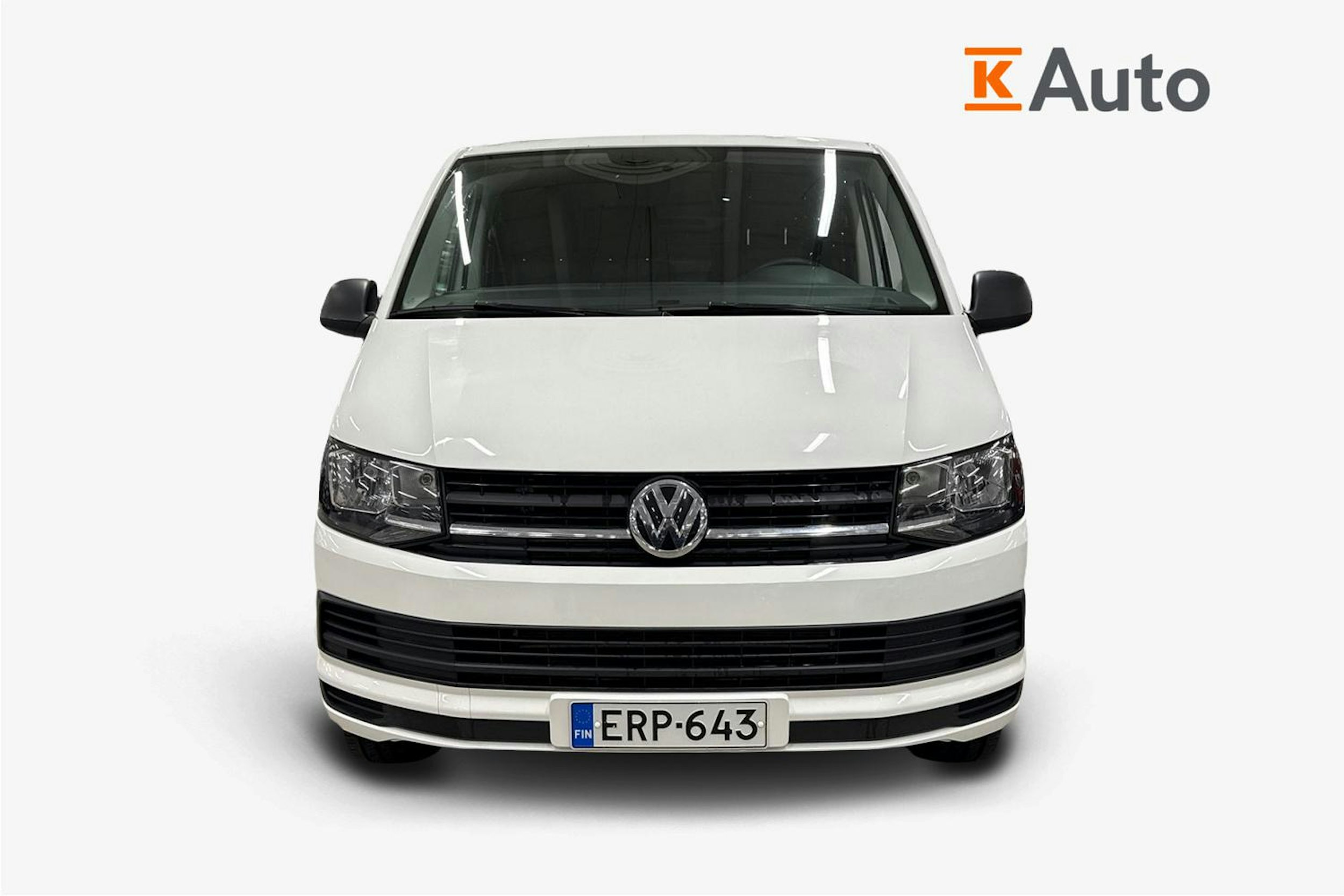 valkoinen Volkswagen Transporter 2019 kuva 5.