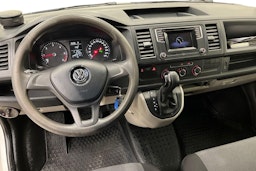 valkoinen Volkswagen Transporter 2019 kuva 9.