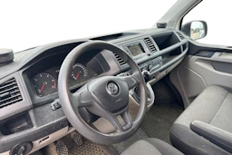 valkoinen Volkswagen Transporter 2019 kuva 3.