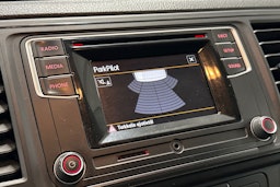 sininen Volkswagen Transporter 2019 kuva 20.