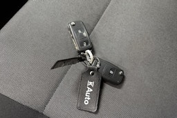 sininen Volkswagen Transporter 2019 kuva 22.