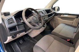 sininen Volkswagen Transporter 2019 kuva 7.