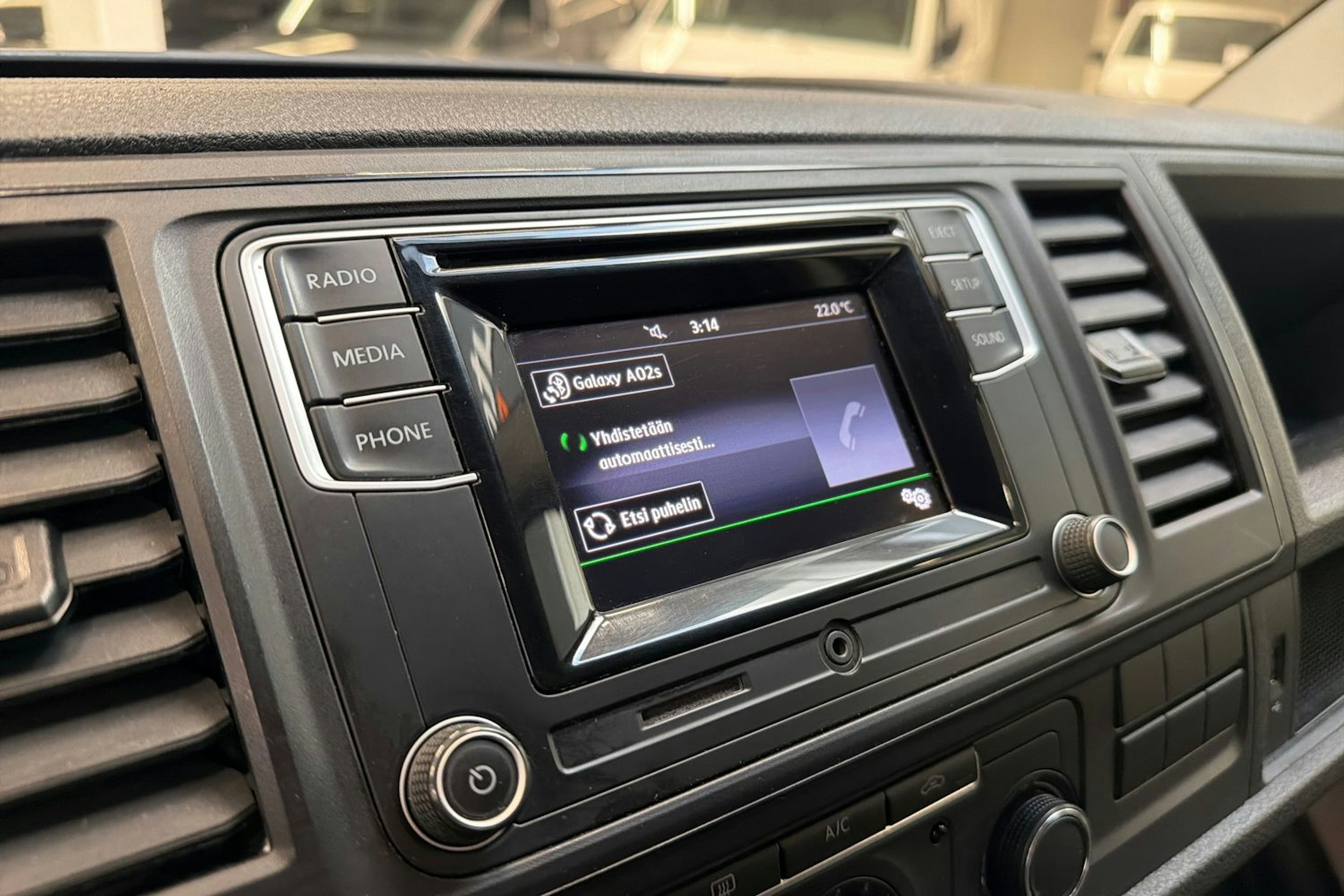 sininen Volkswagen Transporter 2019 kuva 14.