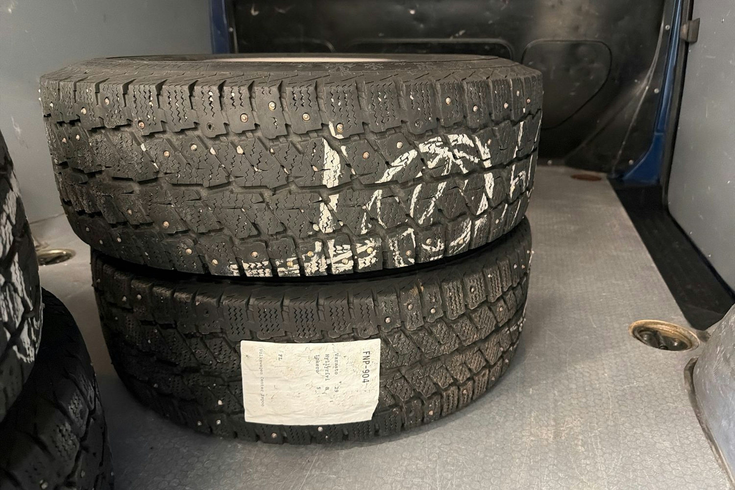 sininen Volkswagen Transporter 2019 kuva 21.