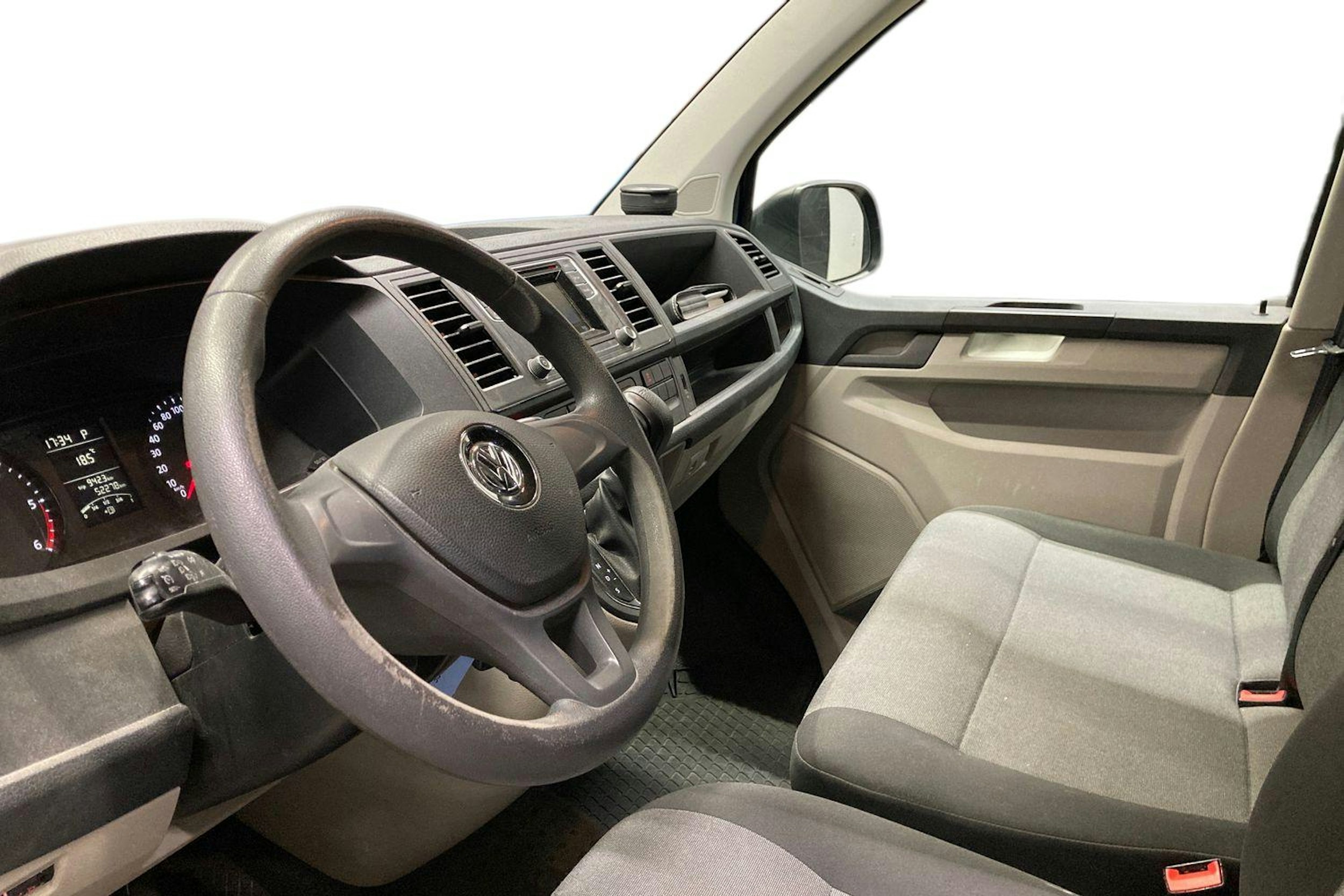 sininen Volkswagen Transporter 2019 kuva 3.