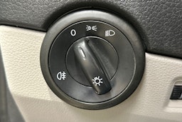 sininen Volkswagen Transporter 2019 kuva 15.